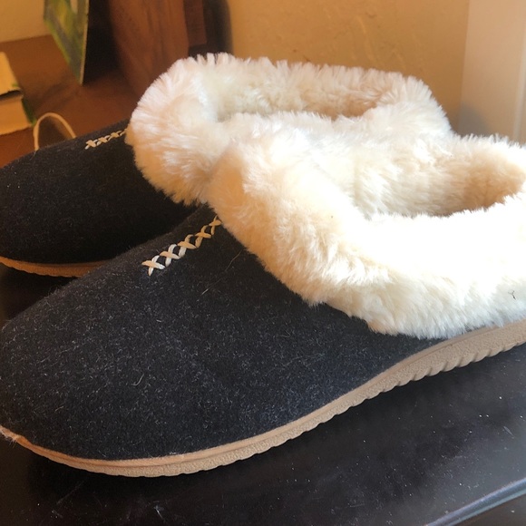 Dearfoams fleece lined black slippers size 10 - Picture 3 of 5